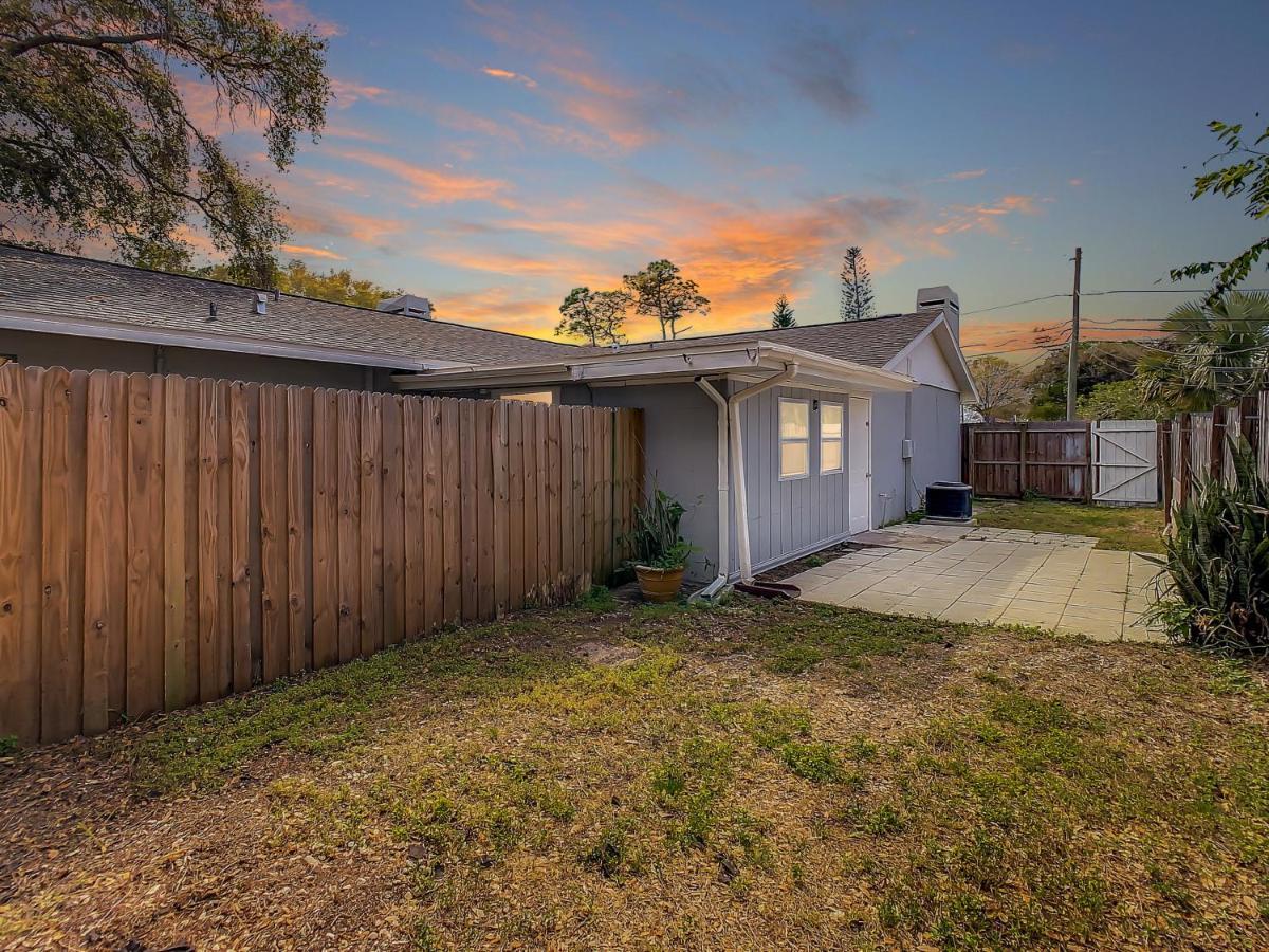 Crown Jewel Of Clearwater 10-15 Min To Beach 5 Min To St Pete Airport Villa Exterior foto